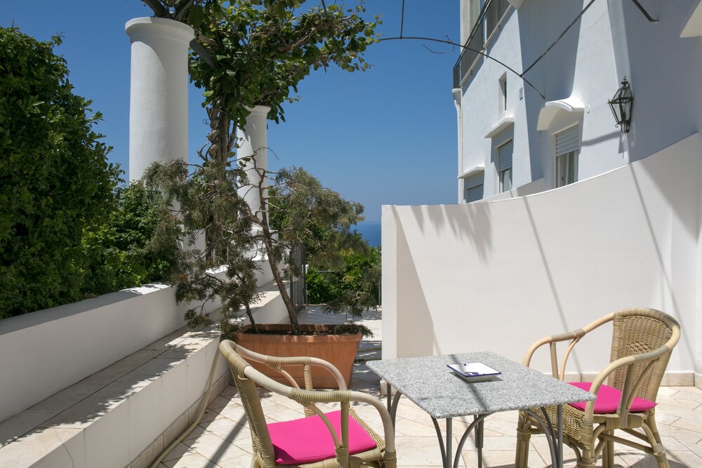

Milano - Isola di Capri - Hotel Bellavista