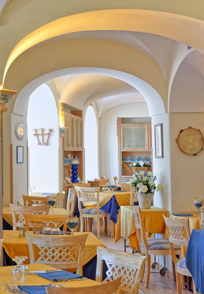

Torino - Forio - Hotel Punta Imperatore
