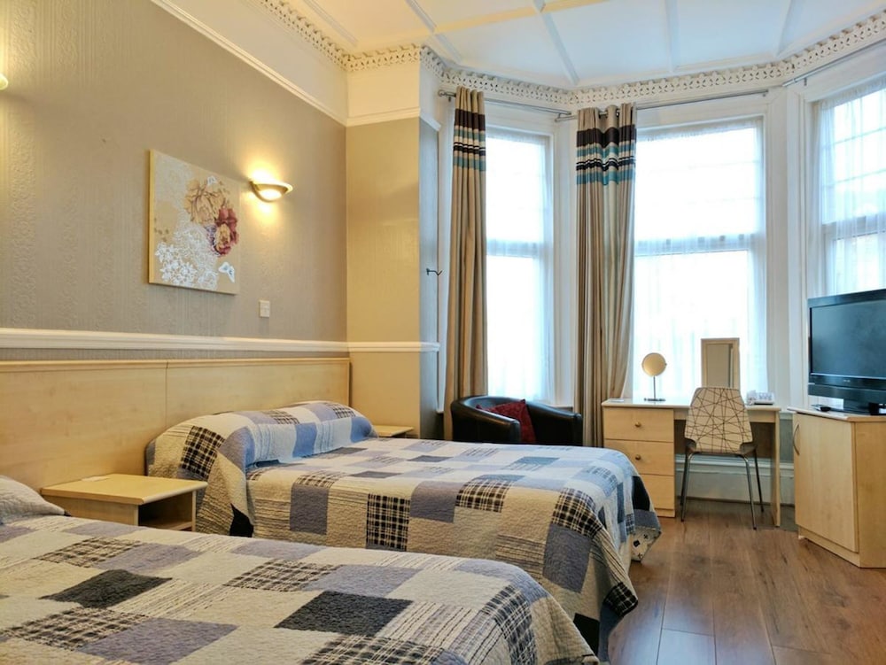 

Bologna - Sidcup - Avis Hotel