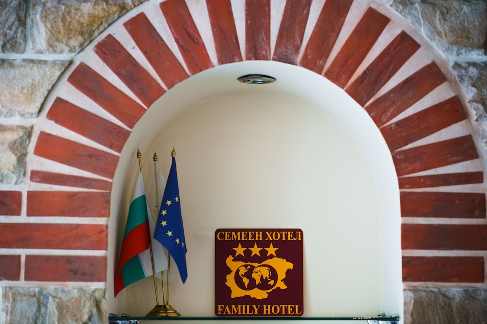 

Venezia - Mar Nero - Costa di Burgas - Dionis Hotel