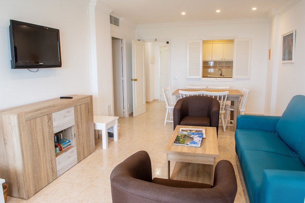 

Roma - Cala Galdana - Hamilton Court Apartamentos