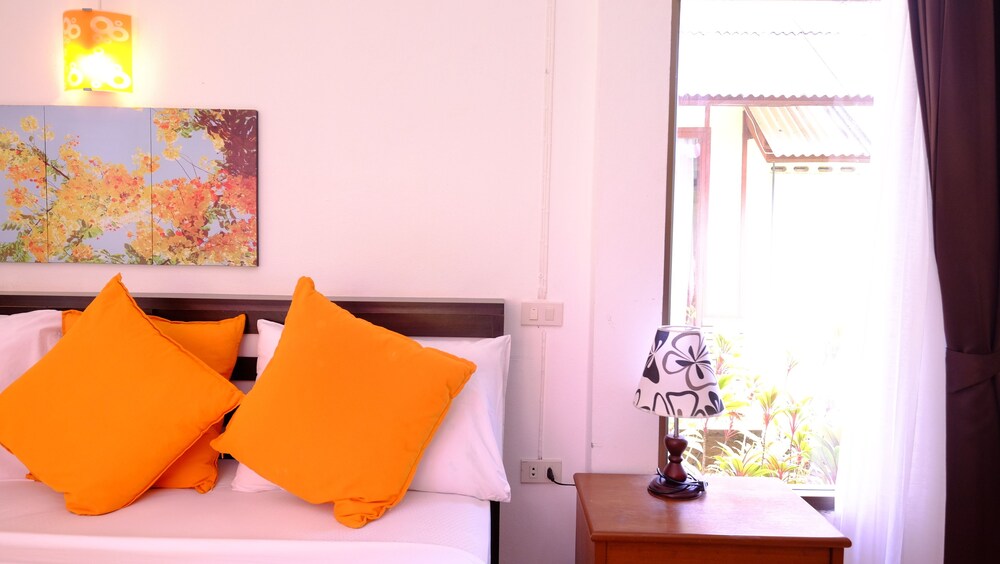 

Roma - Ban Bang Po - Koh Samui - Lolita Bungalow
