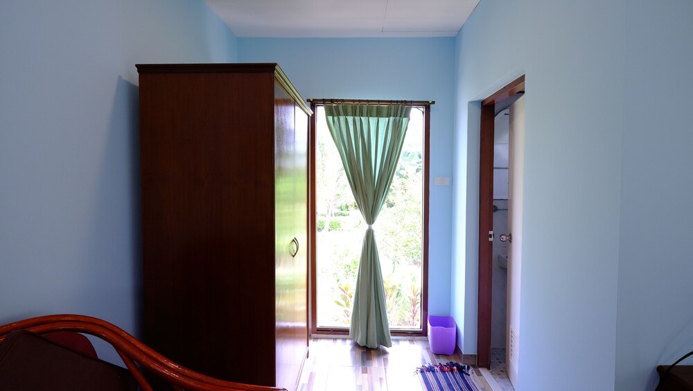 

Roma - Ban Bang Po - Koh Samui - Lolita Bungalow