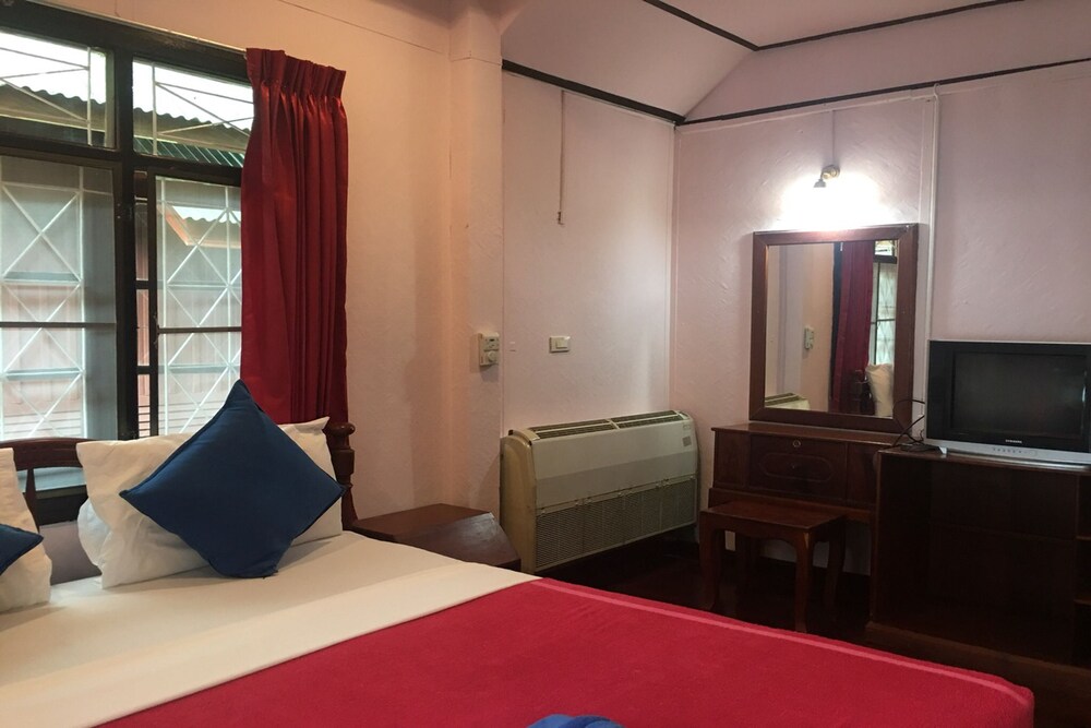 

Roma - Ban Bang Po - Koh Samui - Lolita Bungalow