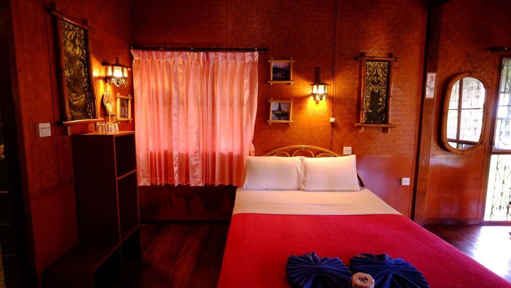 

Roma - Ban Bang Po - Koh Samui - Lolita Bungalow