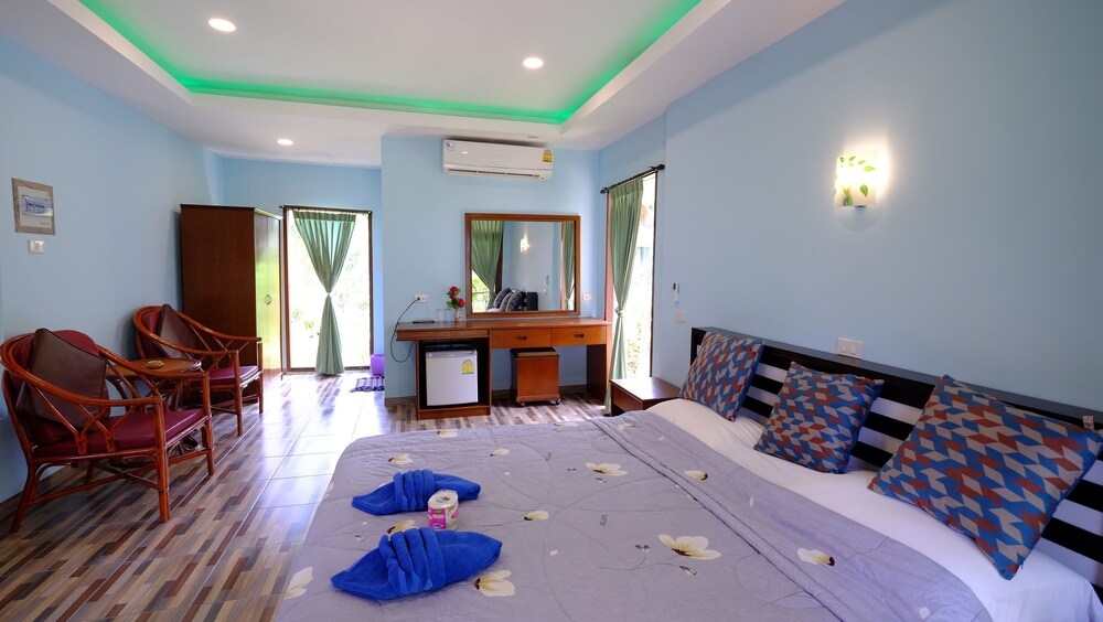 

Roma - Ban Bang Po - Koh Samui - Lolita Bungalow