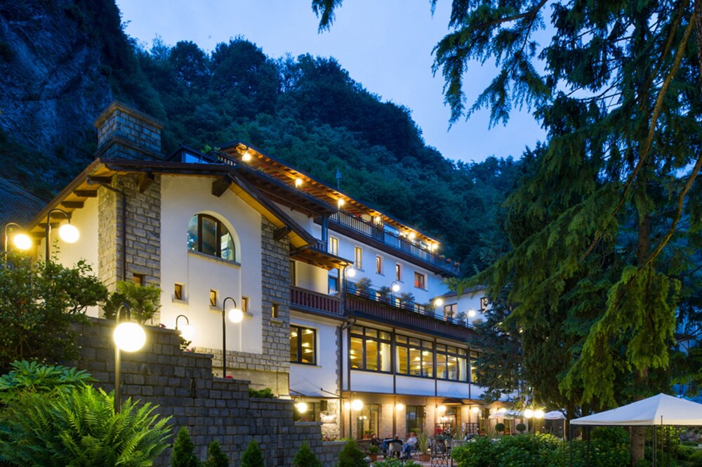 Breno - Hotel Oasi Verde