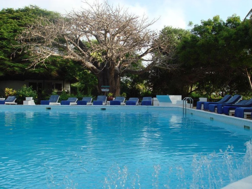 

Milano - Kilifi - Baobab Sea Lodge