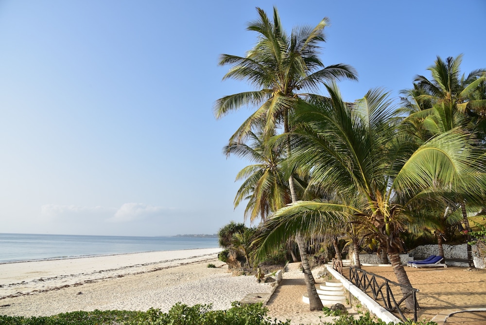 

Bari - Kilifi - Baobab Sea Lodge