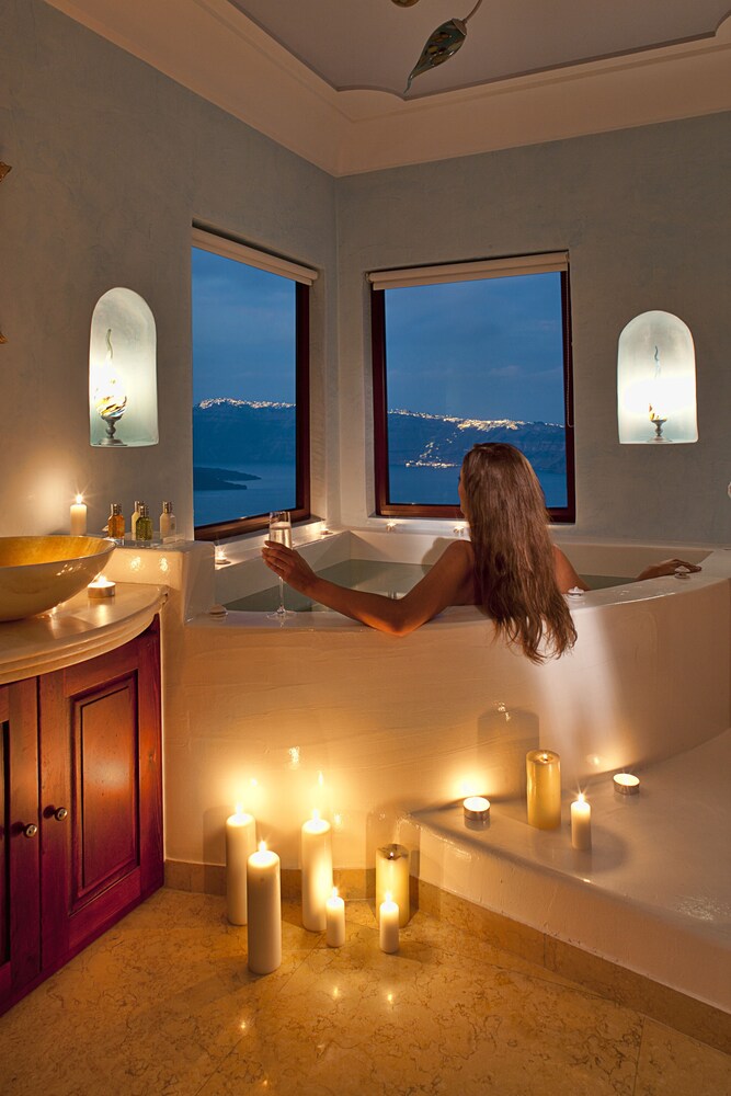 

Venezia - Thirasía - Maison Des Lys - Luxury Suites