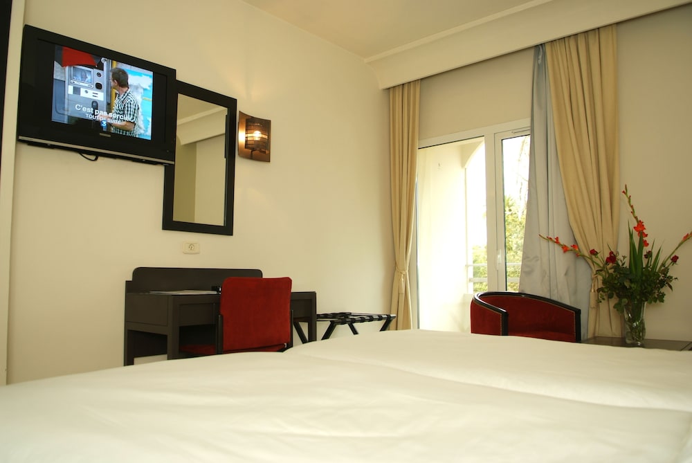 

Verona - Tunisi - Ambassadeurs Hotel