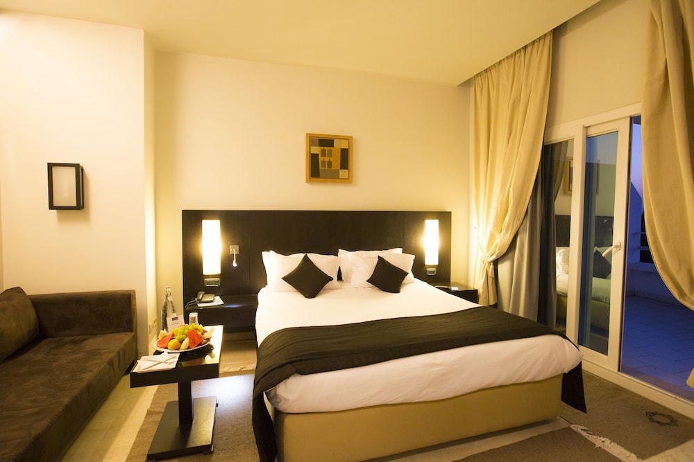 

Palermo - Tunisi - Ambassadeurs Hotel