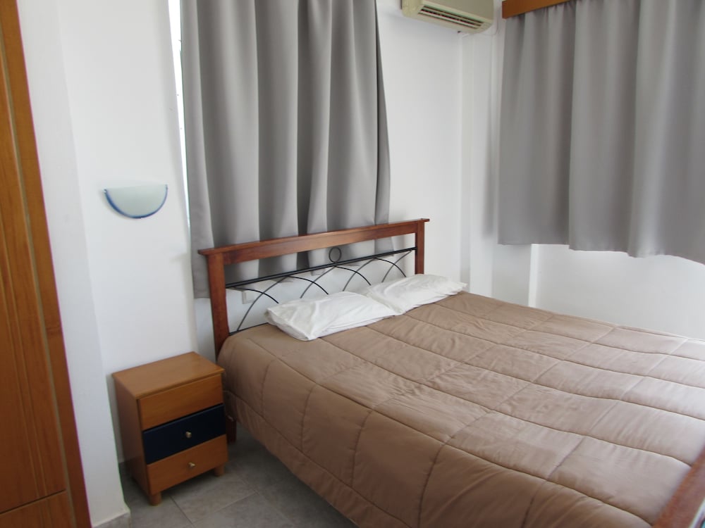 

Milano - Lindos - Coralli Apartments