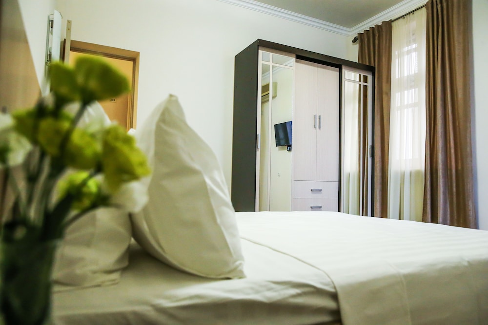 

Milano - Yerevan - Alba Hotel Yerevan