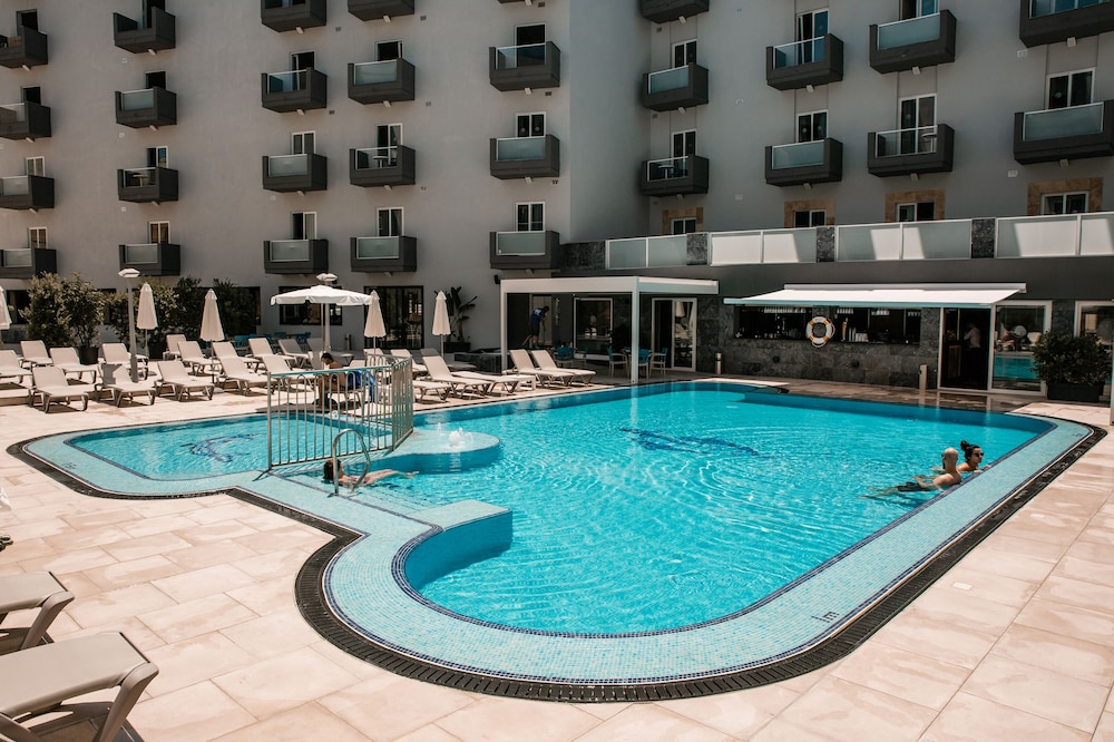 

Cagliari - St Paul's Bay - Pebbles Resort