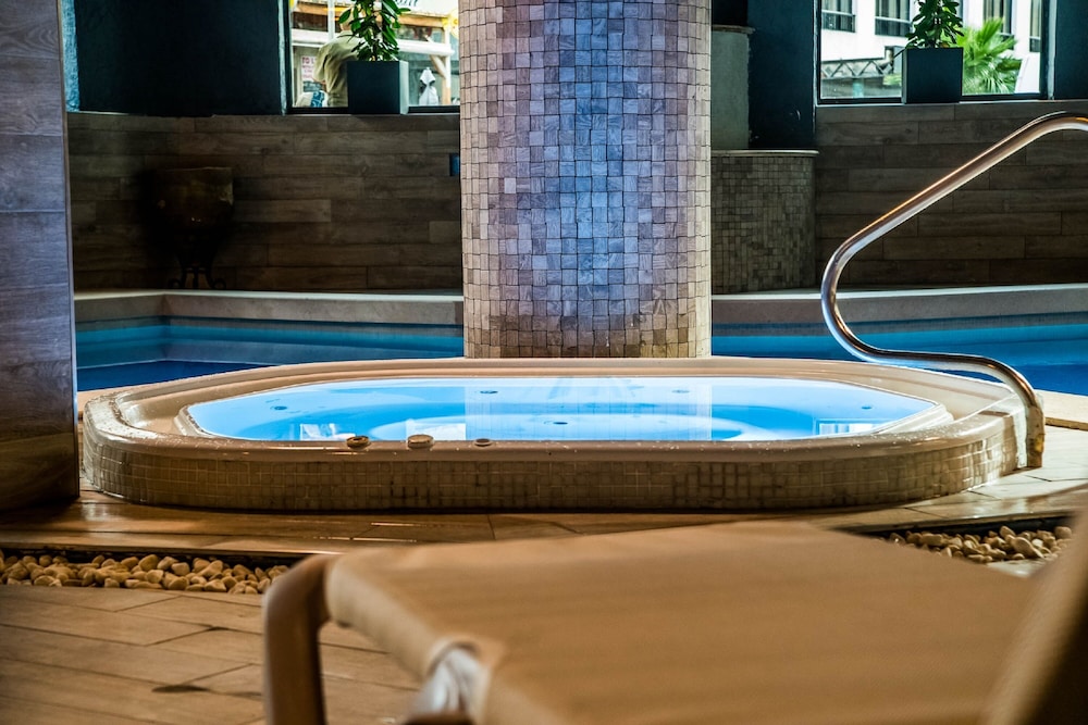 

Bologna - Qawra - Pebbles Resort