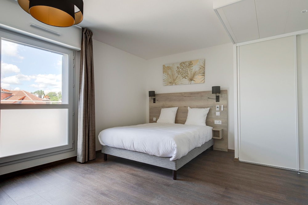 

Napoli - Rungis - All Suites Massy Palaiseau