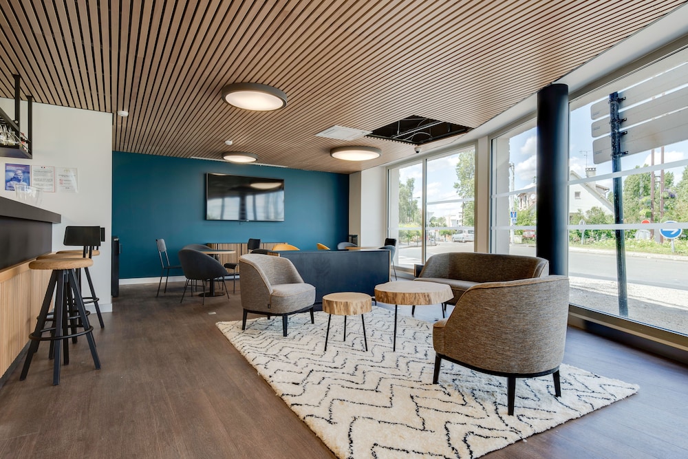 

Napoli - Palaiseau - All Suites Massy Palaiseau