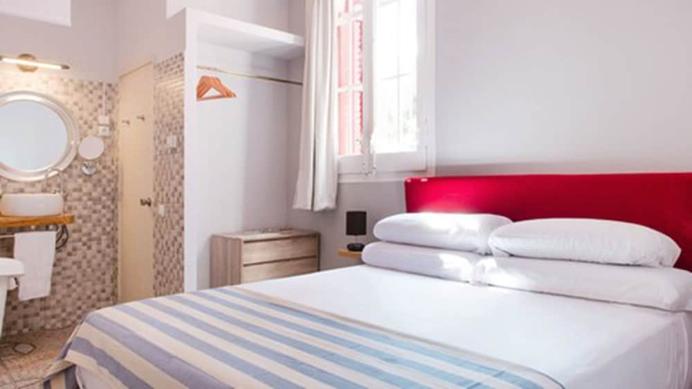 

Torino - Barbera Del Valles - Hotel Boutique Torre Barcelona