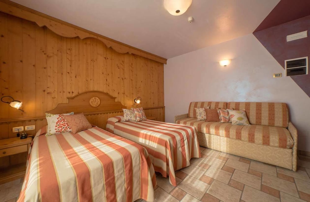 

Roma - Aosta - Hotel Lo Fleyé