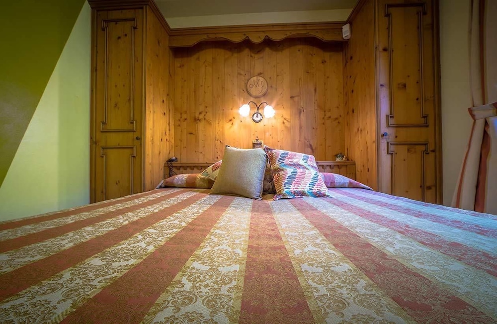 

Roma - Aosta - Hotel Lo Fleyé