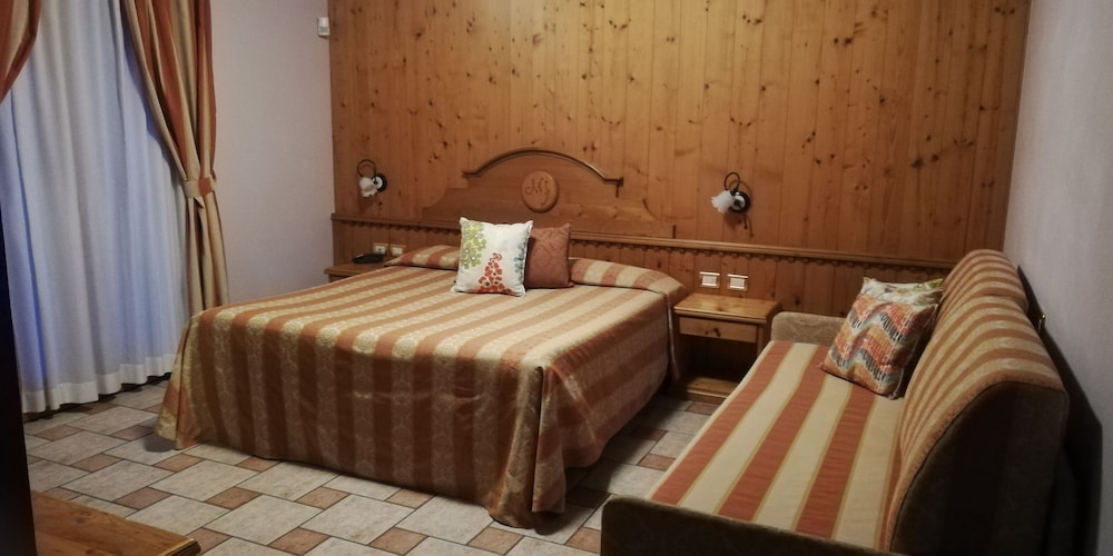 

Salerno - Saint-Pierre - Hotel Lo Fleyé