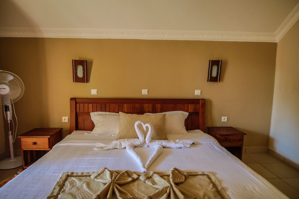 

Milano - Morondava - Laguna Beach