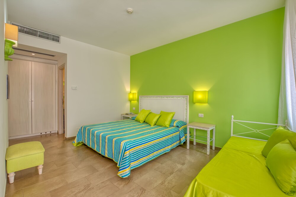 

Bari - Lampedusa - Casa O'Scia