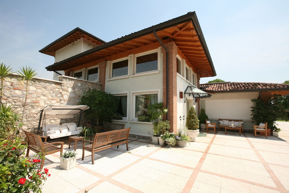 

Ancona - Lago di Garda, Laghi Italia - Hotel La Corte