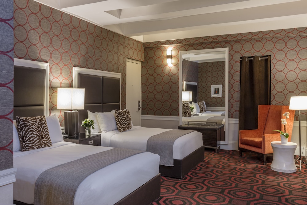 

Roma - Long Island City - Empire Hotel