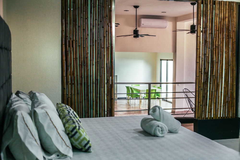 

Bologna - Xcaret - Casa Kaoba Hotel & Suites