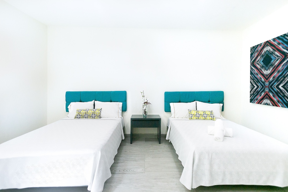 

Bologna - Playa del Carmen - Casa Kaoba Hotel & Suites