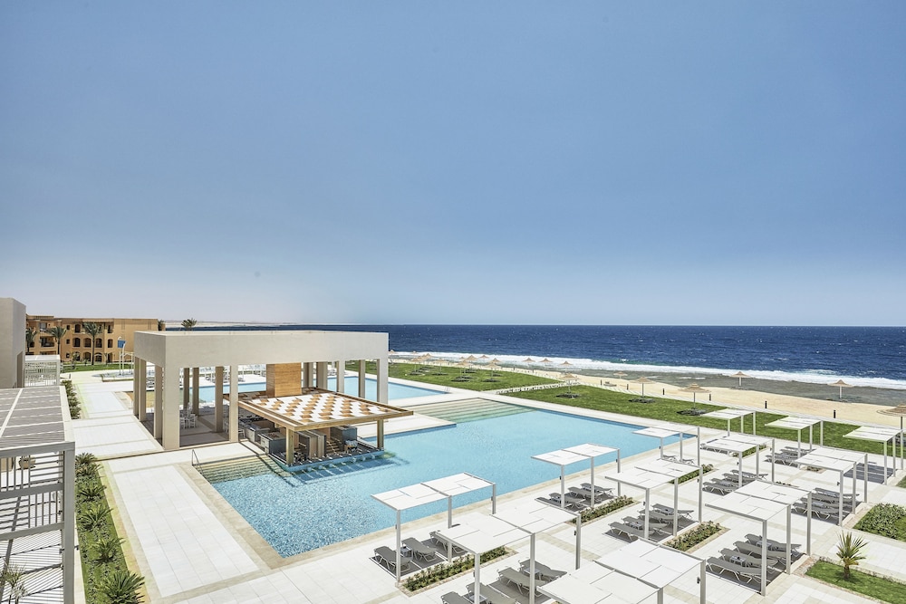 

Milano - Coraya Bay - Jaz Maraya Resort