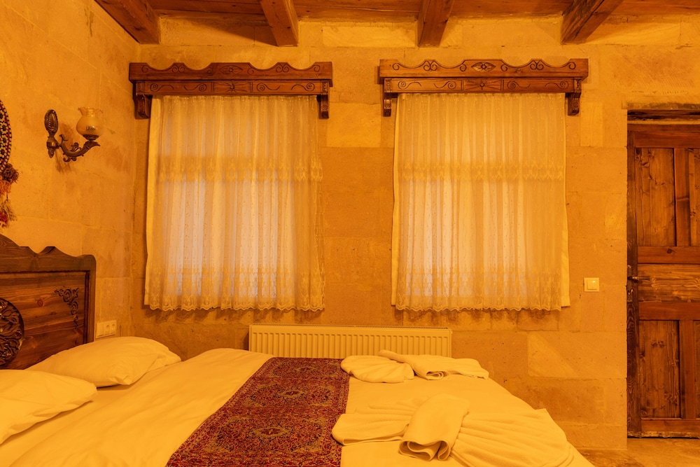 

Roma - Ürgüp - Luwian Stone House