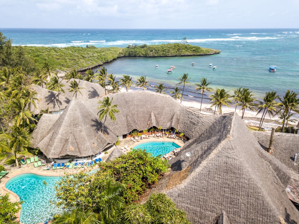 

Bari - Watamu - Blue Bay Village