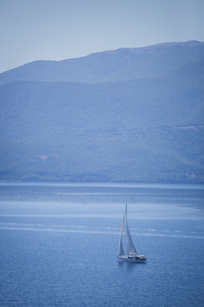 

Milano - Karavomylos - Kefalonia Bay Palace