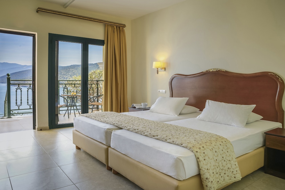 

Napoli - Sami - Kefalonia Bay Palace