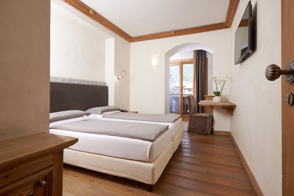 

Milano - Alta Valtellina, Montagna Italia - Hotel Rezia
