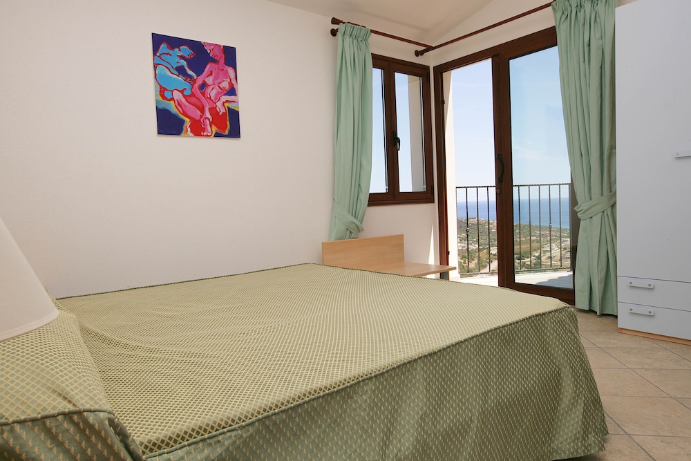 

Napoli - Budoni - Hotel Castello Budoni