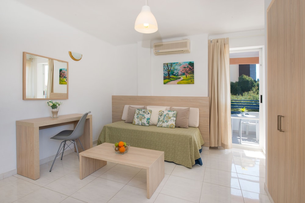 

Napoli - Calviá - Apartamentos Calablanca