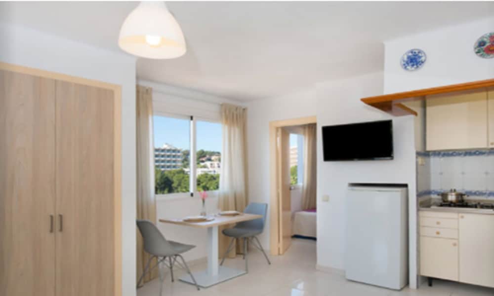 

Napoli - Paguera - Apartamentos Calablanca