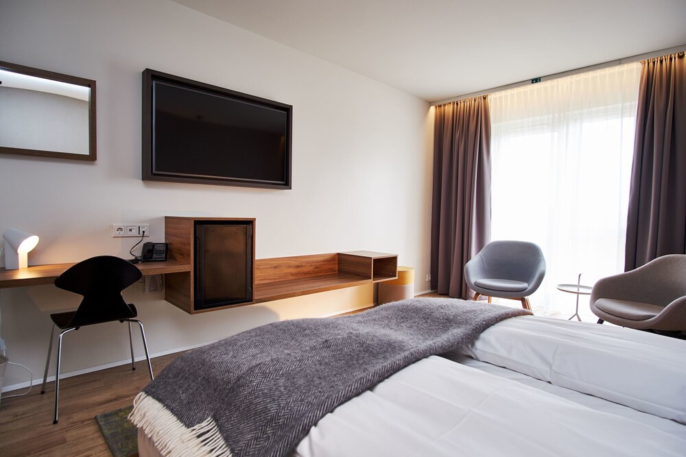 

Ancona - Reykjanes - Hotel Berg by Keflavik Airport