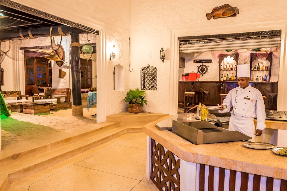 

Bari - Shanzu - Serena Beach Resort and Spa