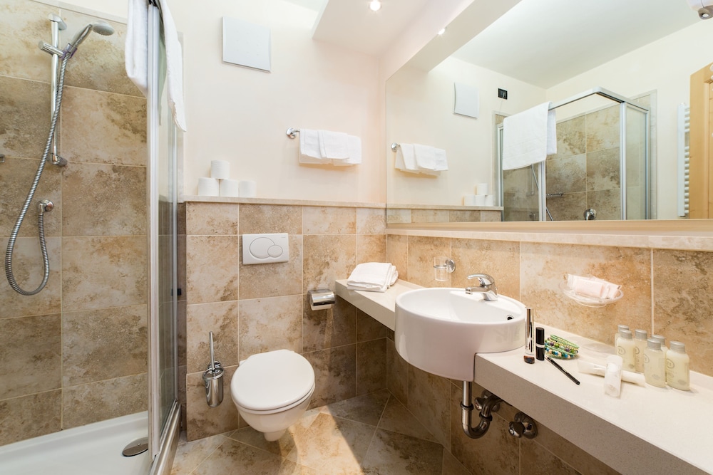 

Bari - San Ciascian - TH Corvara - Greif Hotel