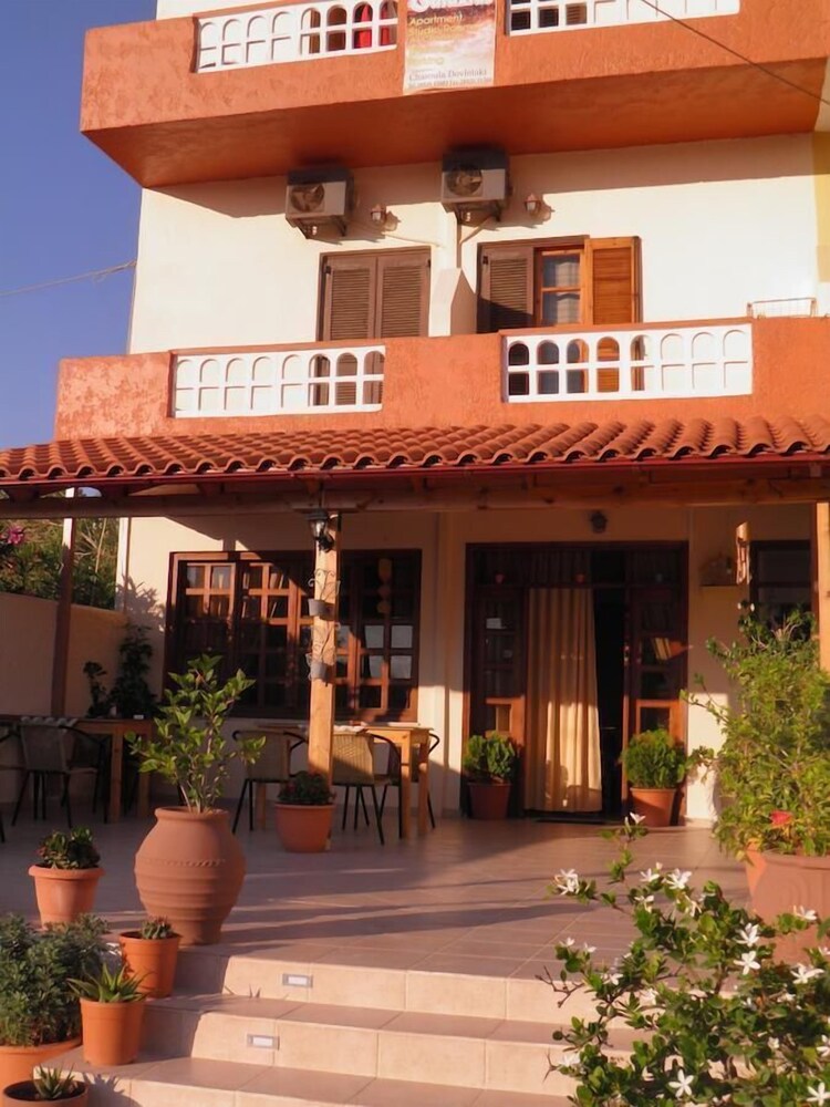 

Bari - Matala - Galaxias Studios