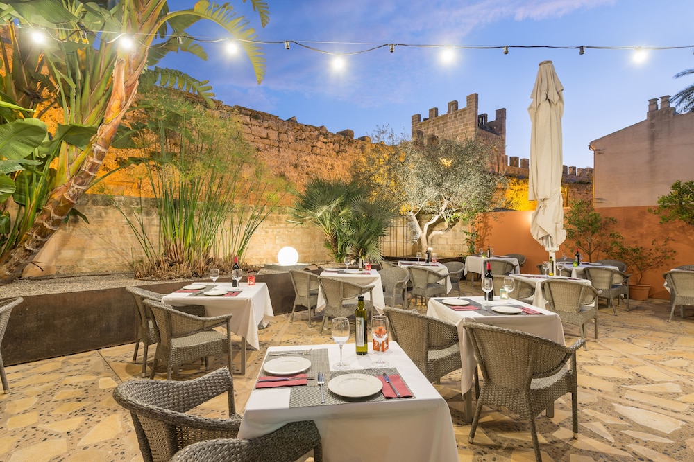 

Verona - Puerto De Alcudia, Mallorca - Hotel Can Simo