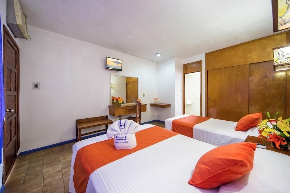 

Milano - Marina Vallarta - Hotel Hacienda Vallarta - Playa Las Glorias
