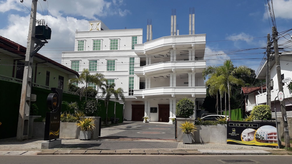 

Milano - Negombo - Hotel Akashayaam