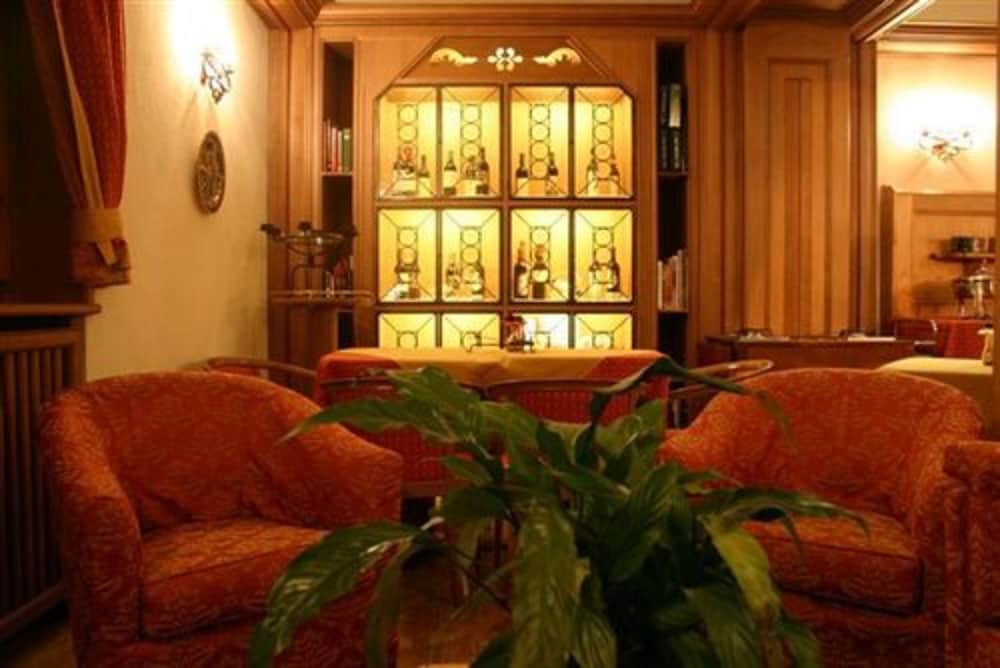 

Catania - Cortina d'Ampezzo - Hotel Aquila