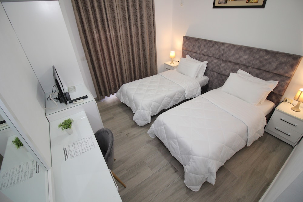 

Bologna - Riviera Albanese - Julia Hotel